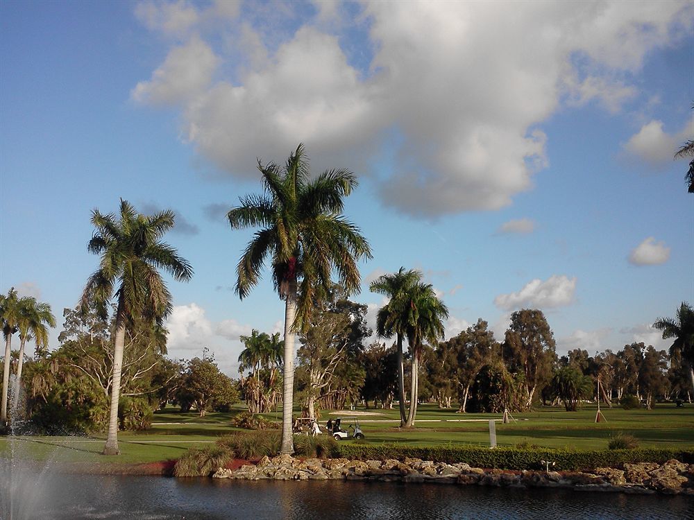 Hollywood Beach Golf Resort 외부 사진